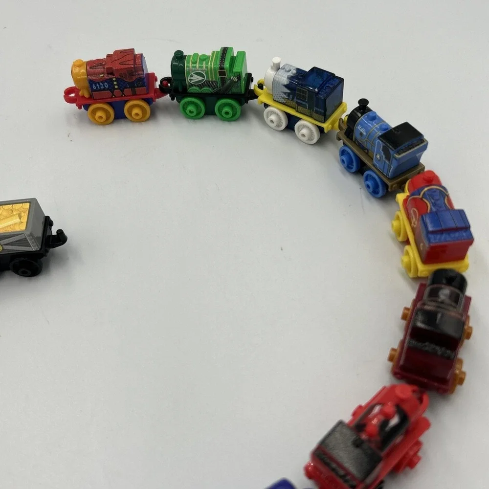 Mattel Thomas The Train & Friends Mini Halloween Set (16) Train Cars Super Heros